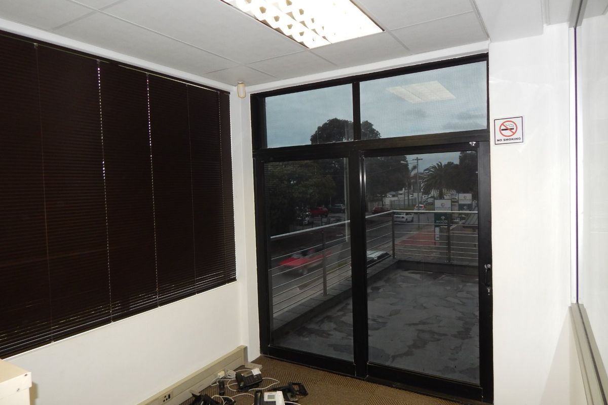 Immediate Availability: A Premium Business Address for the Discerning Professional - Photo 4