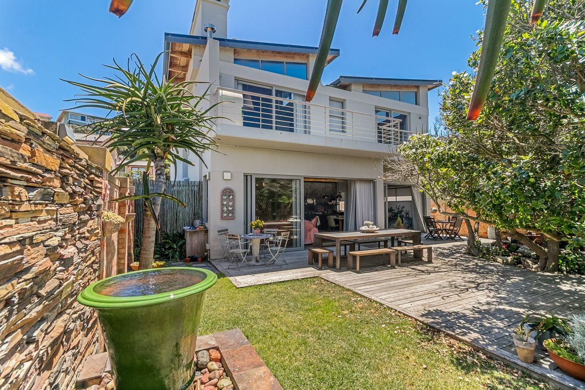 Wake-up to the Ocean’s surf, where Luxury Finds Its Shoreline... - Photo 2