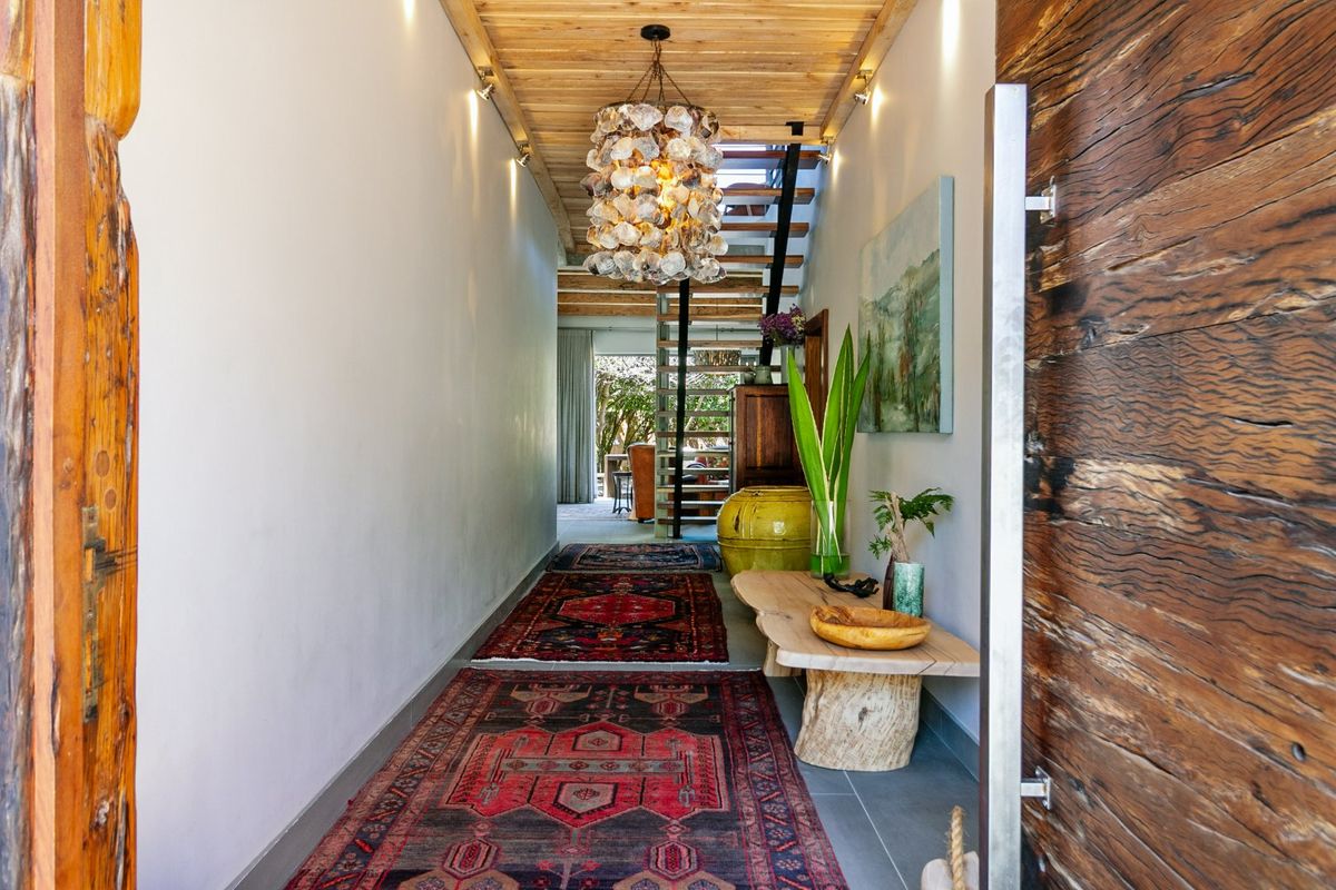 Wake-up to the Ocean’s surf, where Luxury Finds Its Shoreline... - Photo 5