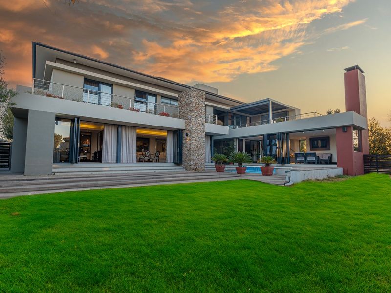 EXCLUSIVE 905m2 HOME IN LOMBARDY ESTATE, PRETORIA EAST - Photo 4
