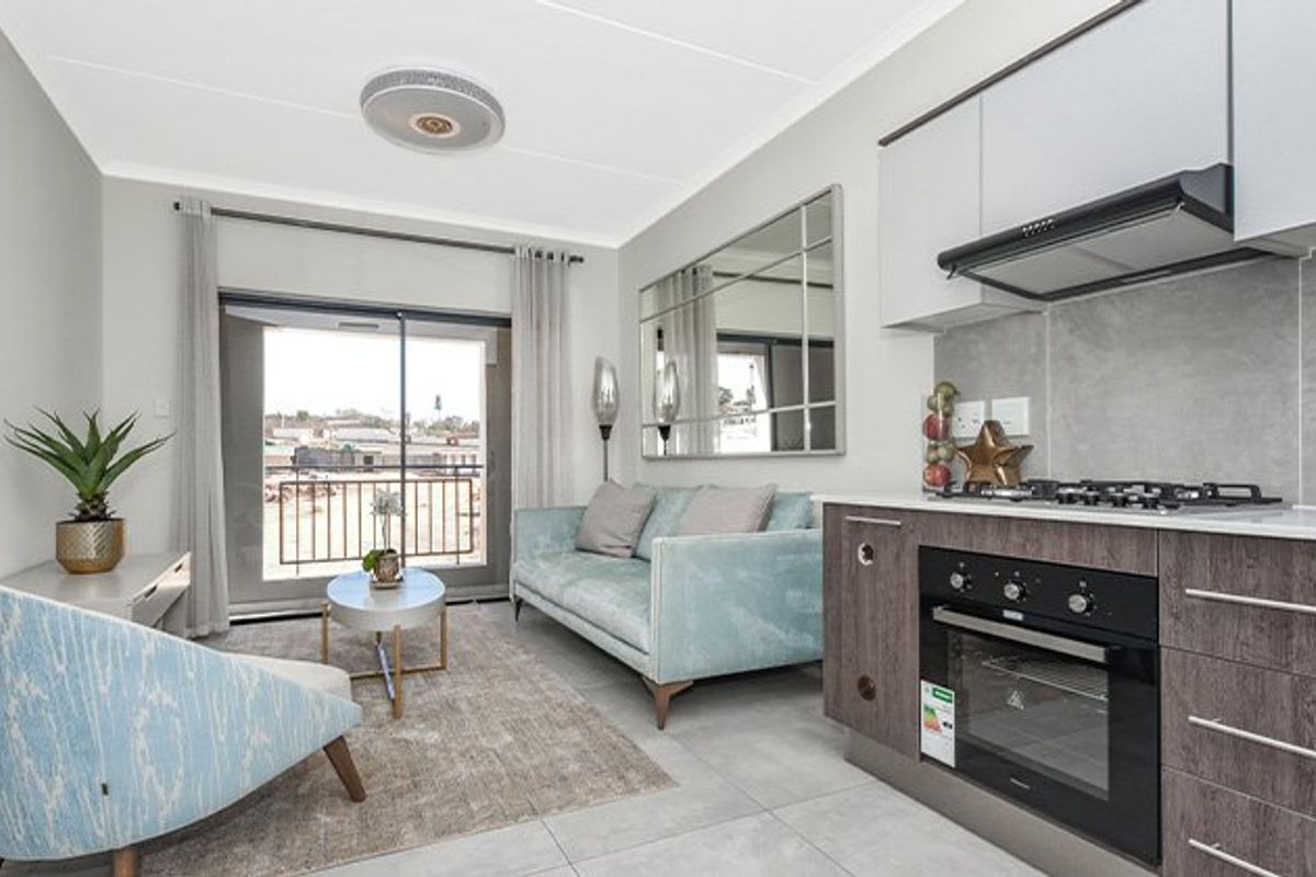 1 BED APARTMENT FOR SALE NORTHRIDING  - Photo 2