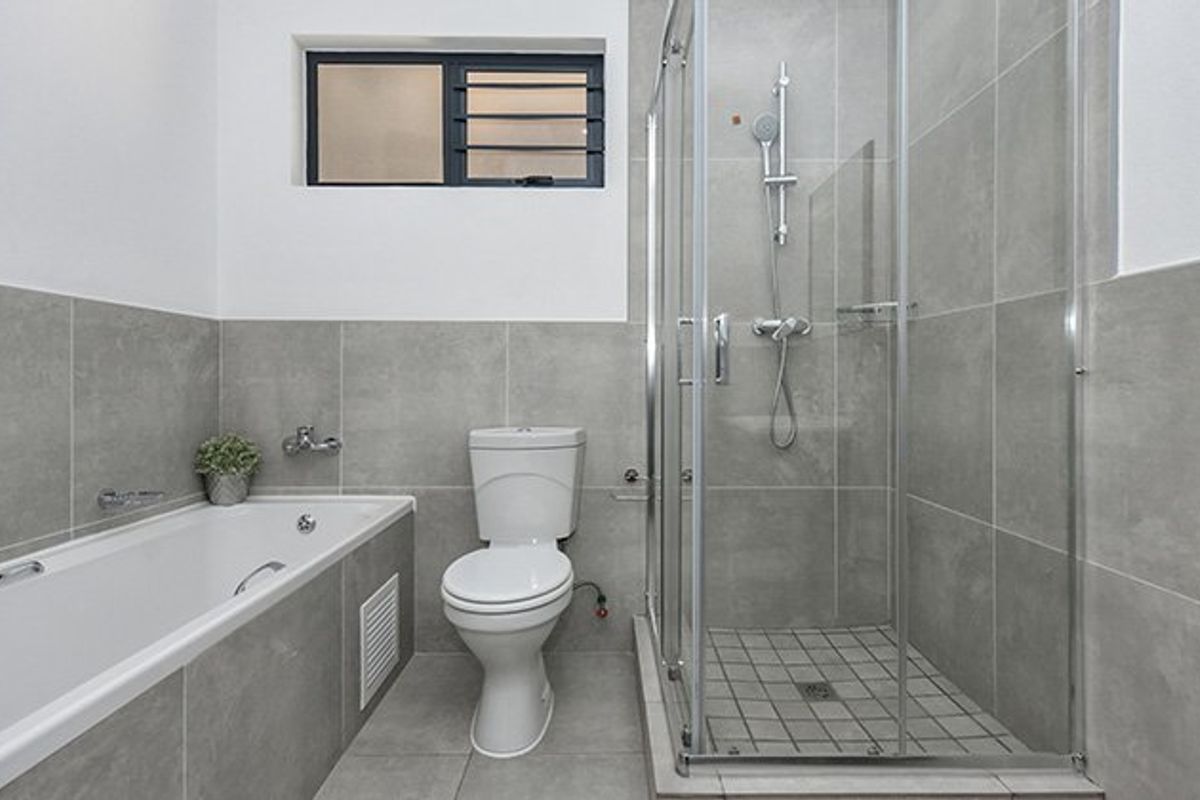 1 BED APARTMENT FOR SALE NORTHRIDING  - Photo 3