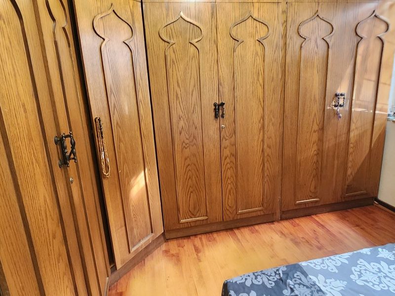 Spacious Family Home with Dual Kitchens – Ideal for Investors - Photo 10