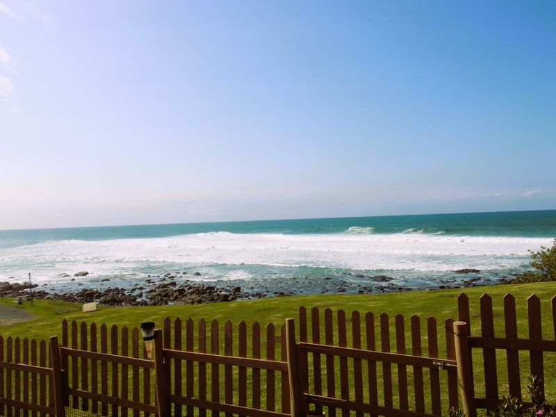 Front-Row to the Ocean, Stunning Townhouse with Beautiful Seaview - Photo 2