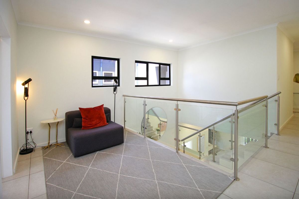 3-bedroom, 2.5-bathroom House for sale Sunninghill  - Photo 4