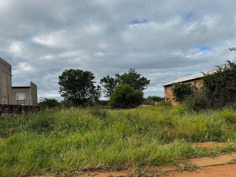 Huge undeveloped stand near schools 1329 sqm - Photo 3