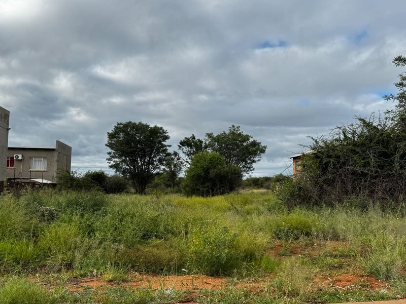 Huge undeveloped stand near schools 1329 sqm - Photo 1