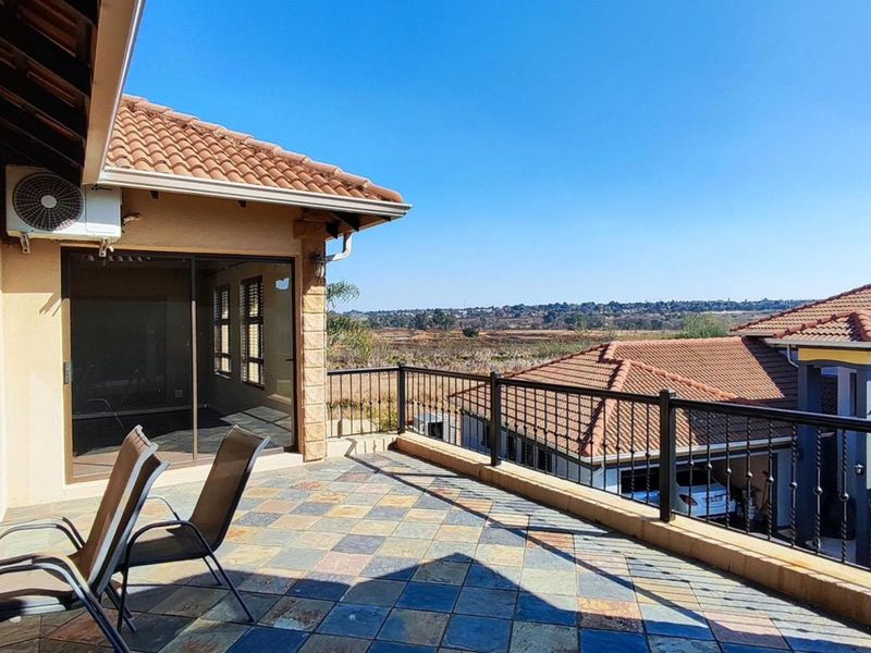 4 Bedroom House for Sale in Glen Erasmia - Photo 3