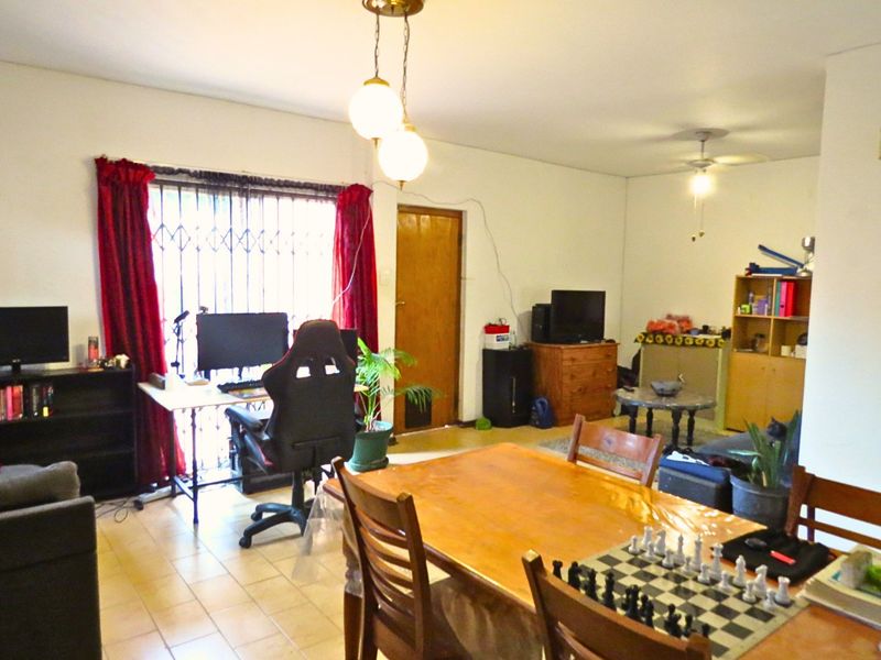 Well-Priced 2-Bedroom Townhouse in Secure Westdene Complex - Photo 10