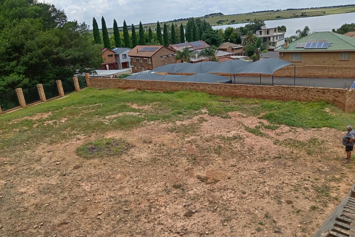 BIG VACANT LAND AVAILABLE FOR SALE!!  - Photo 3