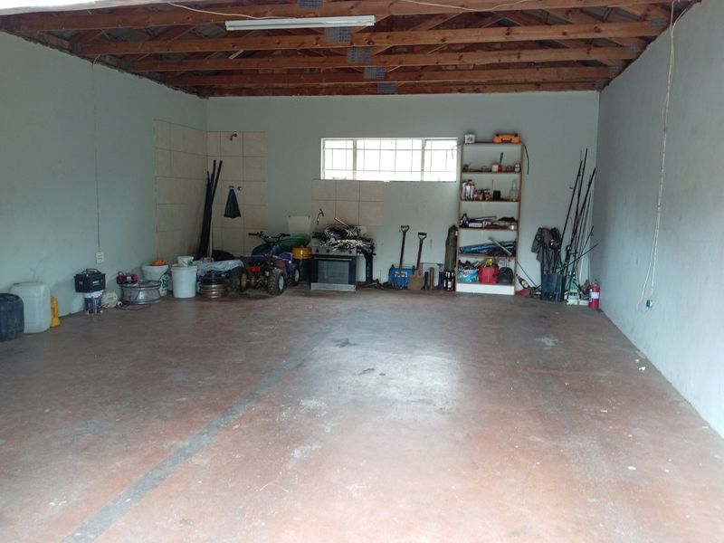 THREE BEDROOM HOUSE AVAILABLE FOR SALE!!  - Photo 5