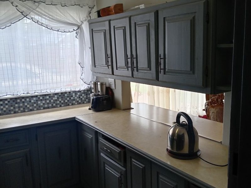 THREE BEDROOM HOUSE AVAILABLE FOR SALE!!  - Photo 10