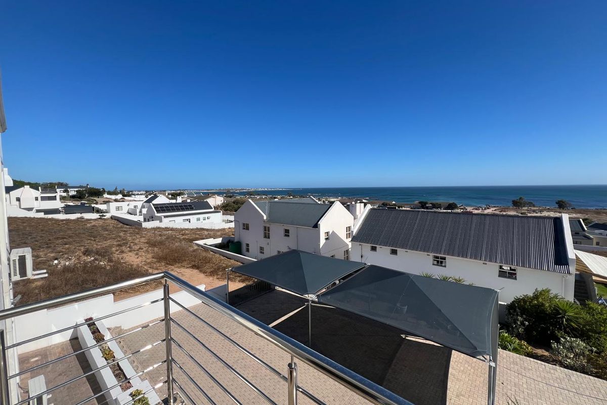 4 BEDROOM HOUSE FOR SALE IN DA GAMA BAY - Photo 4