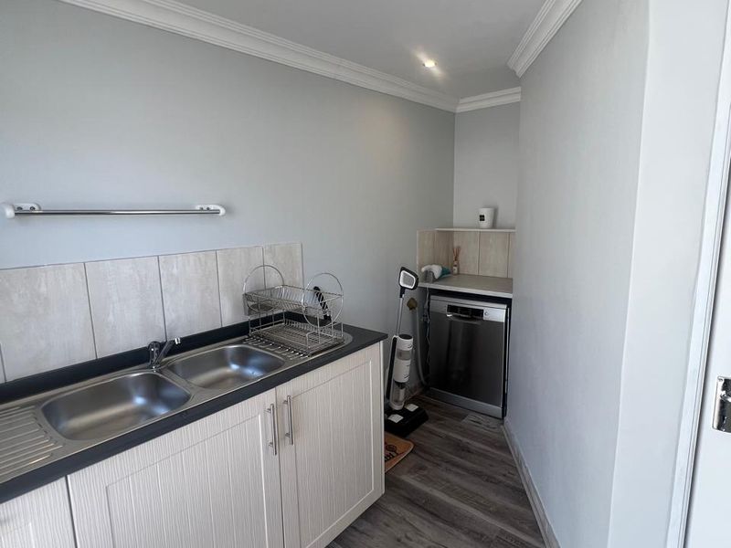 4 BEDROOM HOUSE FOR SALE IN DA GAMA BAY - Photo 8