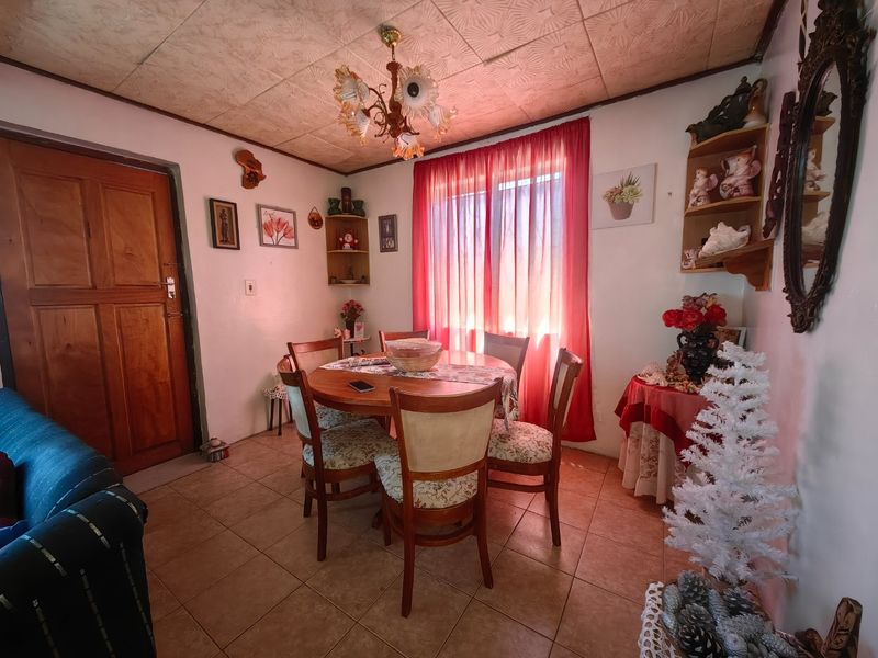 6 Bedroom Dual living Entertainers Dream in Prime Location! - Photo 4