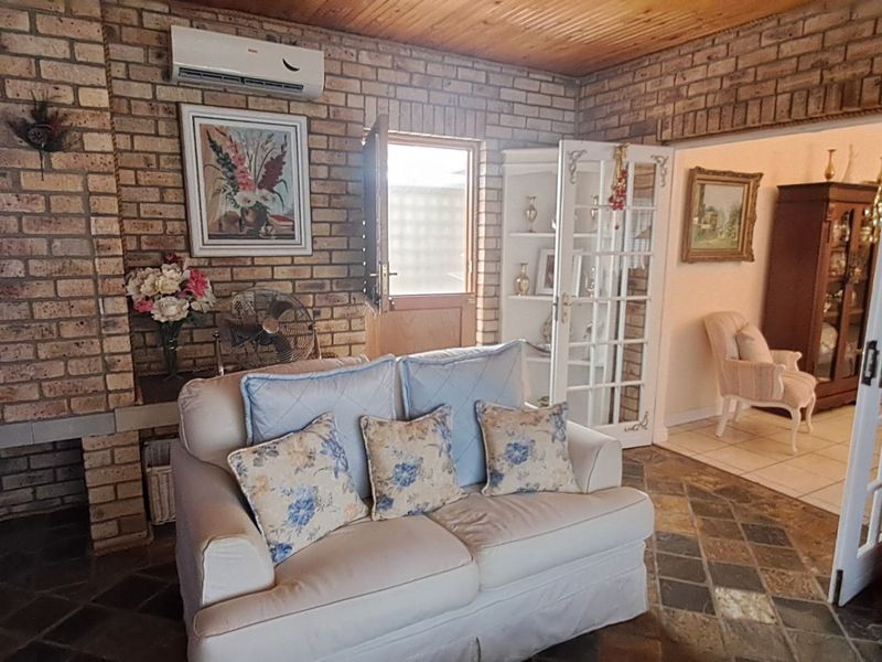 Property in Windsor Park, Despatch, sounds like a Gem!  - Photo 9