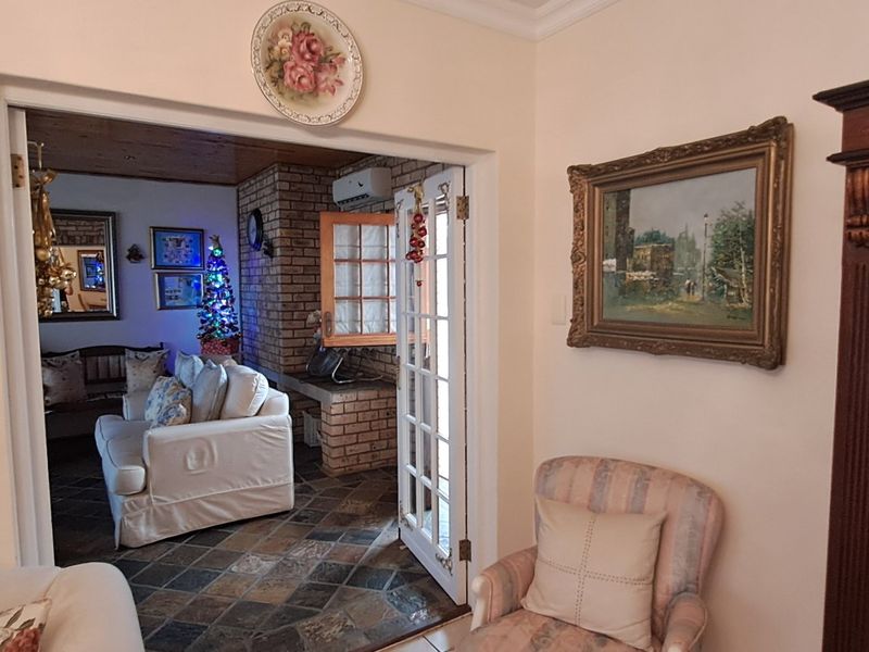 Property in Windsor Park, Despatch, sounds like a Gem!  - Photo 6