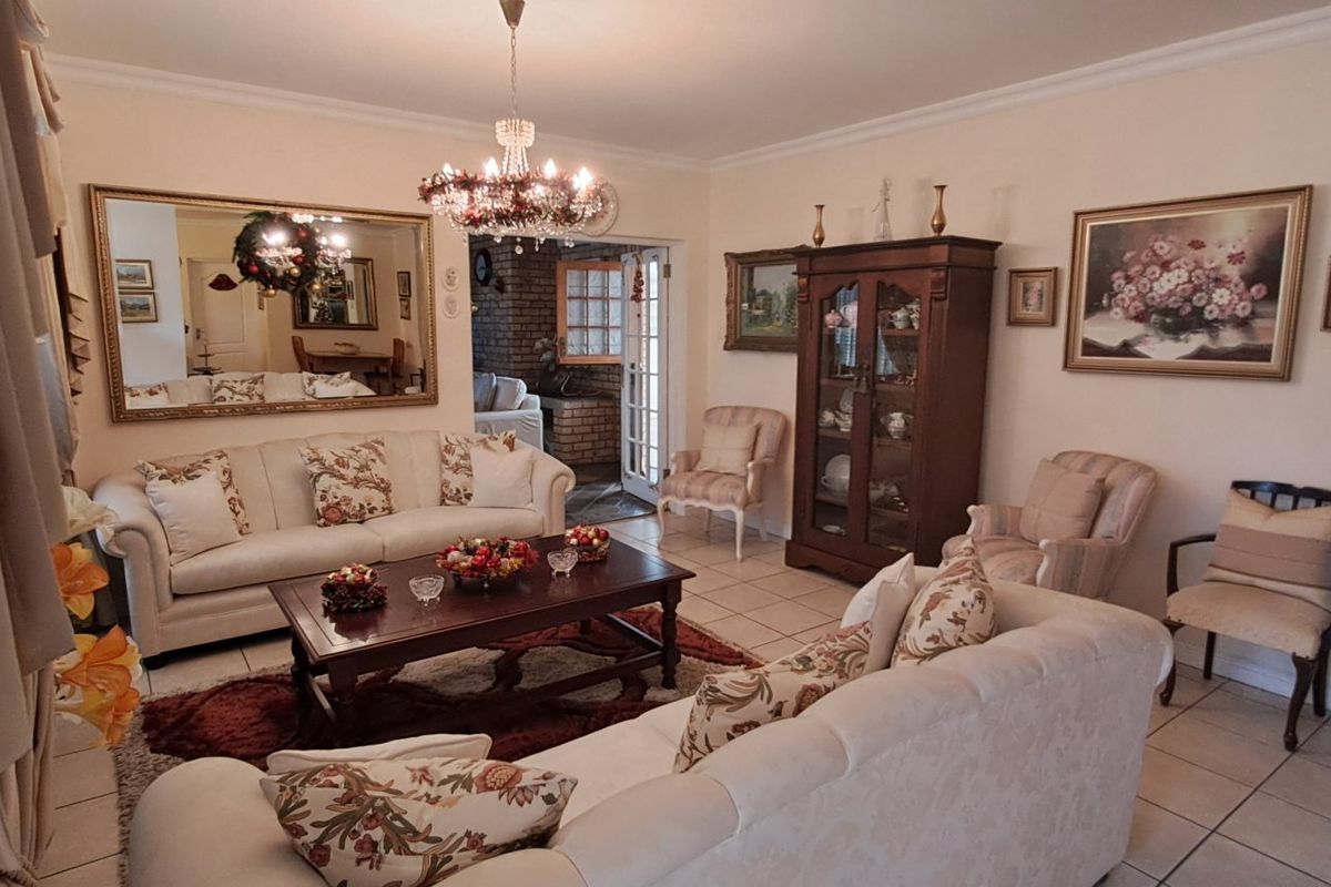 Property in Windsor Park, Despatch, sounds like a Gem!  - Photo 4