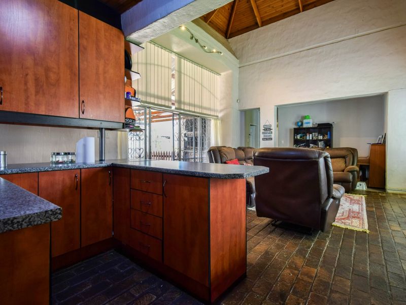 Spacious Family Living With Income Potential - Photo 3