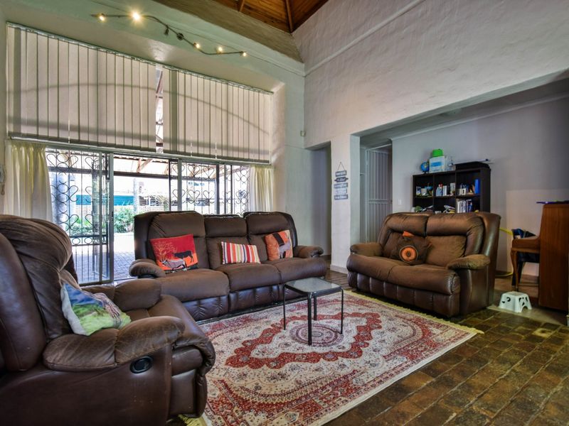 Spacious Family Living With Income Potential - Photo 8