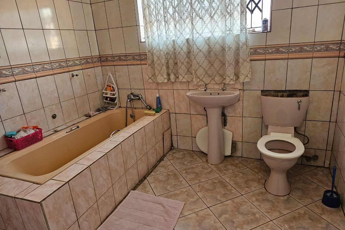 To Let / Rent Makwarela Ext 3 - Photo 5