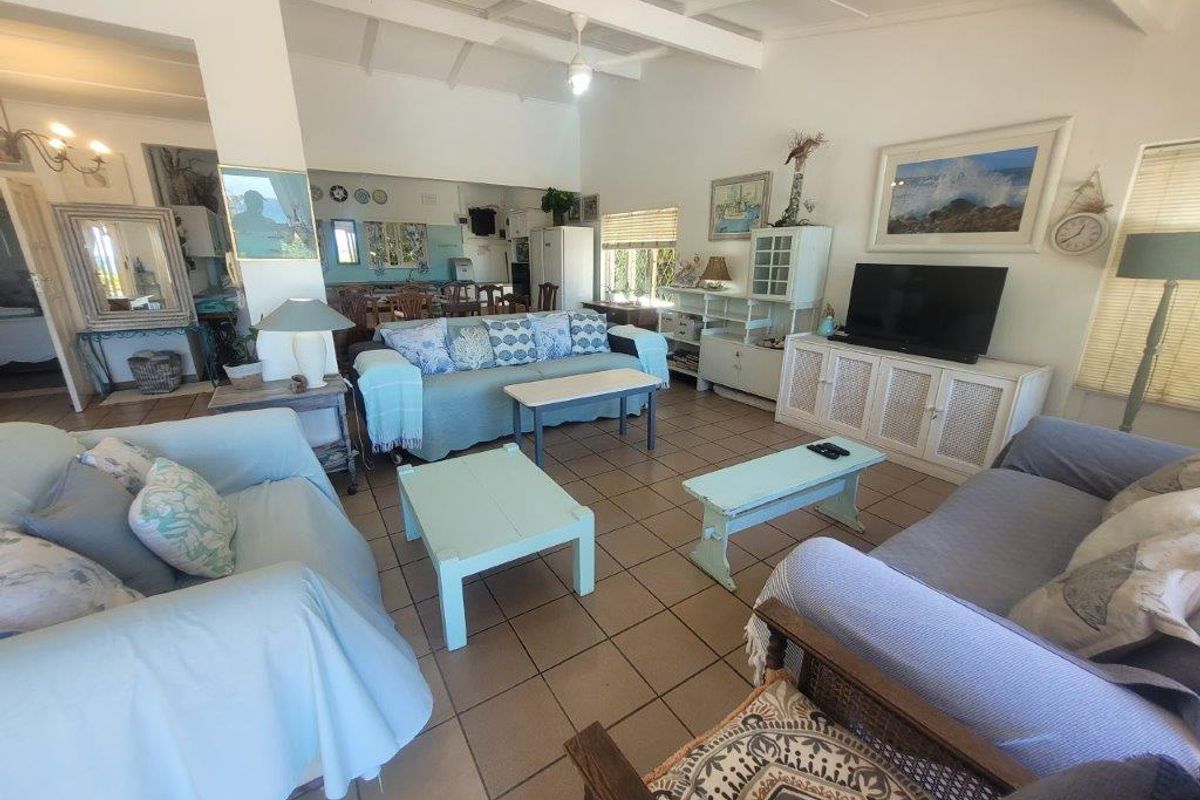 Pristine 5 Bedroom Residence With Sea Views And Flatlet - Photo 4