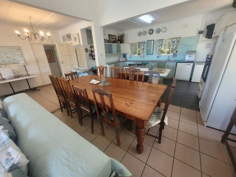 Pristine 5 Bedroom Residence With Sea Views And Flatlet - Photo 5