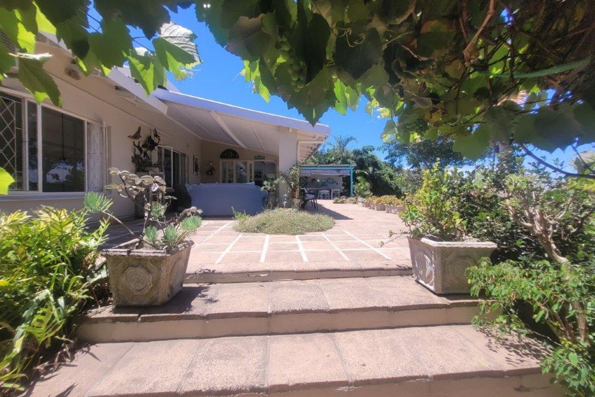 Pristine 5 Bedroom Residence With Sea Views And Flatlet - Photo 3