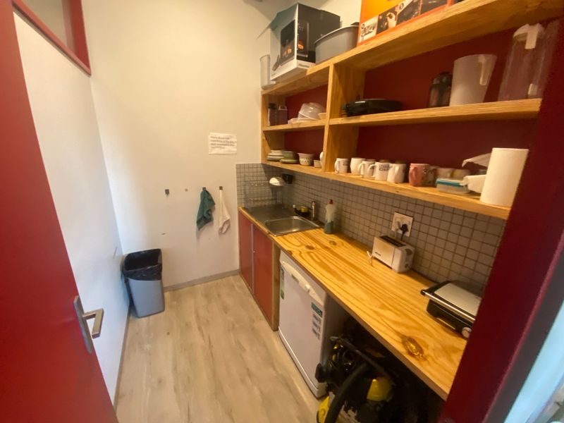 792m2 Commercial Space to Let  - Photo 10