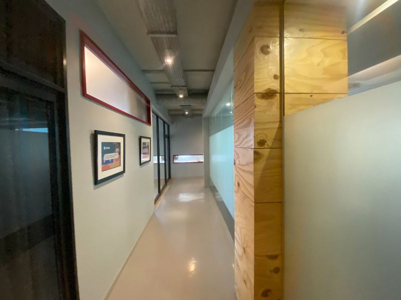 792m2 Commercial Space to Let  - Photo 8