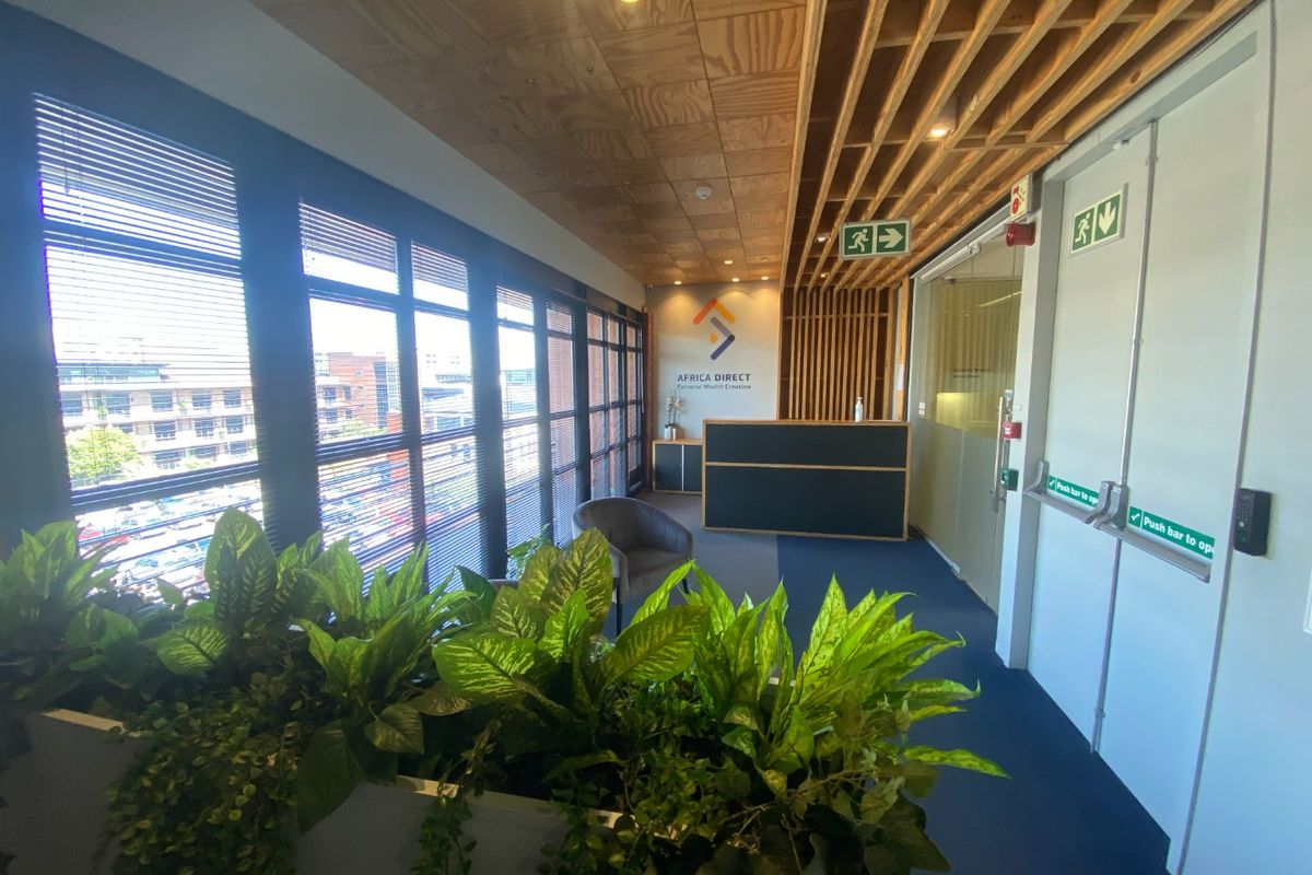 792m2 Commercial Space to Let  - Photo 5