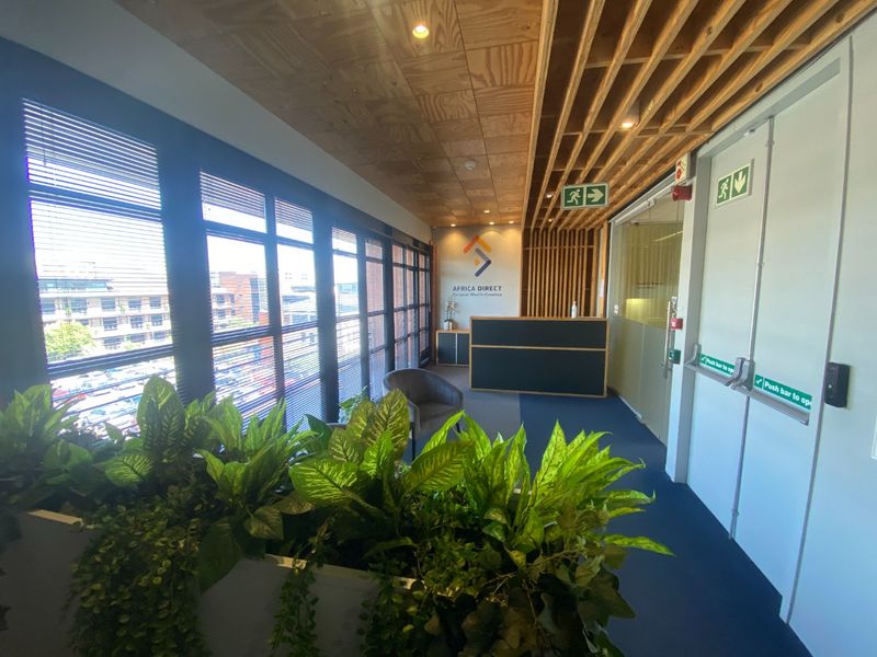 792m2 Commercial Space to Let  - Photo 5