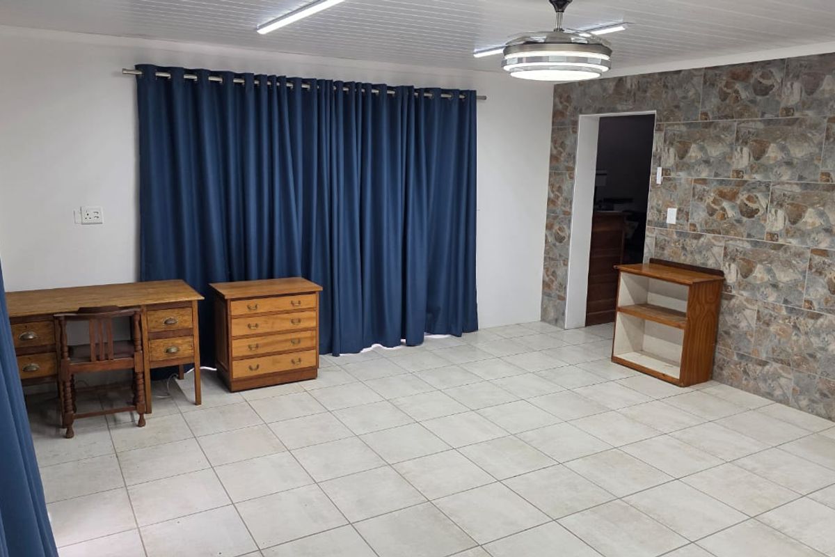 Welcome to Seavale , where life is laid back and the beach is close at hand, and the weather is beautiful. - Photo 4