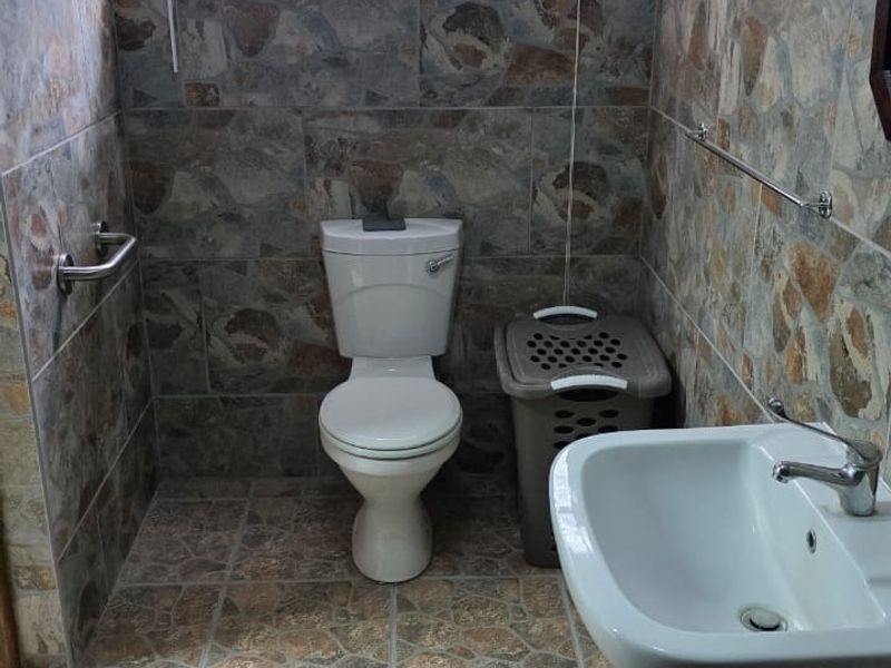 Welcome to Seavale , where life is laid back and the beach is close at hand, and the weather is beautiful. - Photo 9