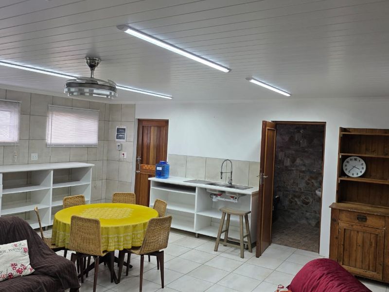 Welcome to Seavale , where life is laid back and the beach is close at hand, and the weather is beautiful. - Photo 7