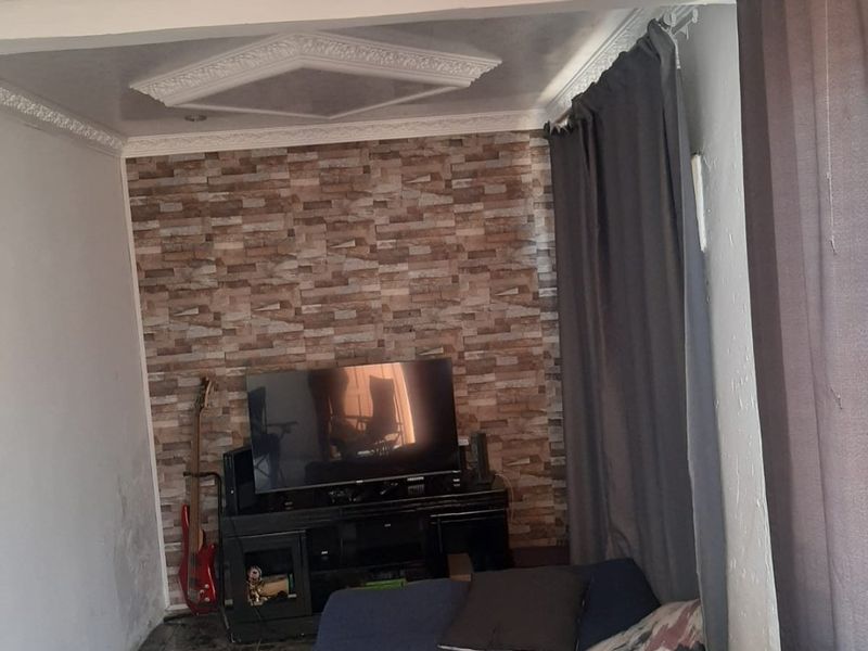 2-Bedroom Home in Glen Ridge Ext 16 - Photo 7