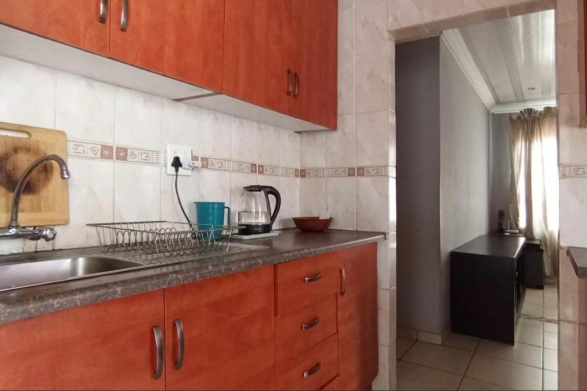 3 bedroom house for sale in lotus gardens  - Photo 5