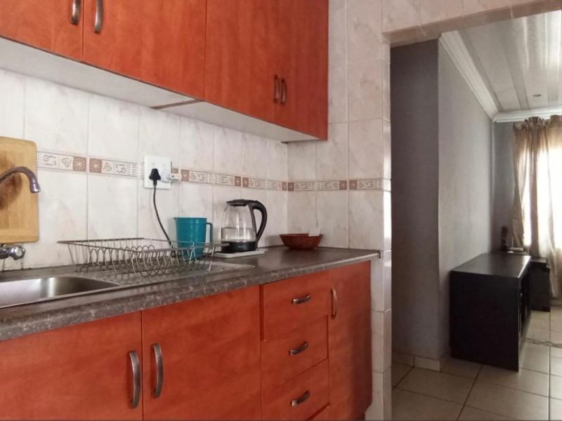 3 bedroom house for sale in lotus gardens  - Photo 5