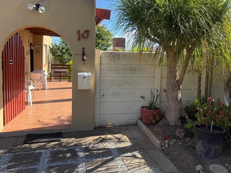 3 Bedroom Family Home in Heuwelkruin- Despatch  - Photo 7