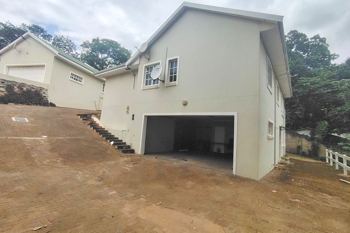 Complex living at it's best.  - Photo 2