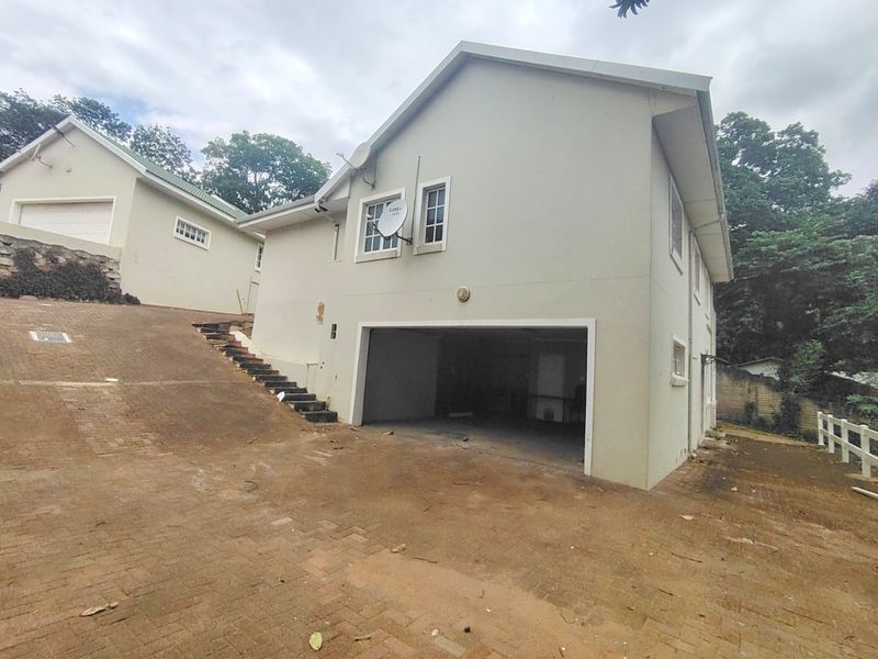 Complex living at it's best.  - Photo 2