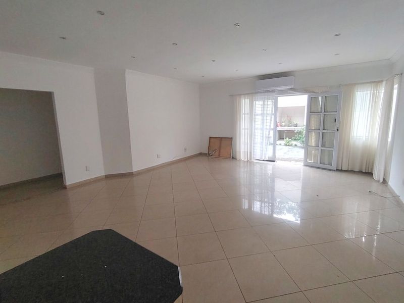 Complex living at it's best.  - Photo 10