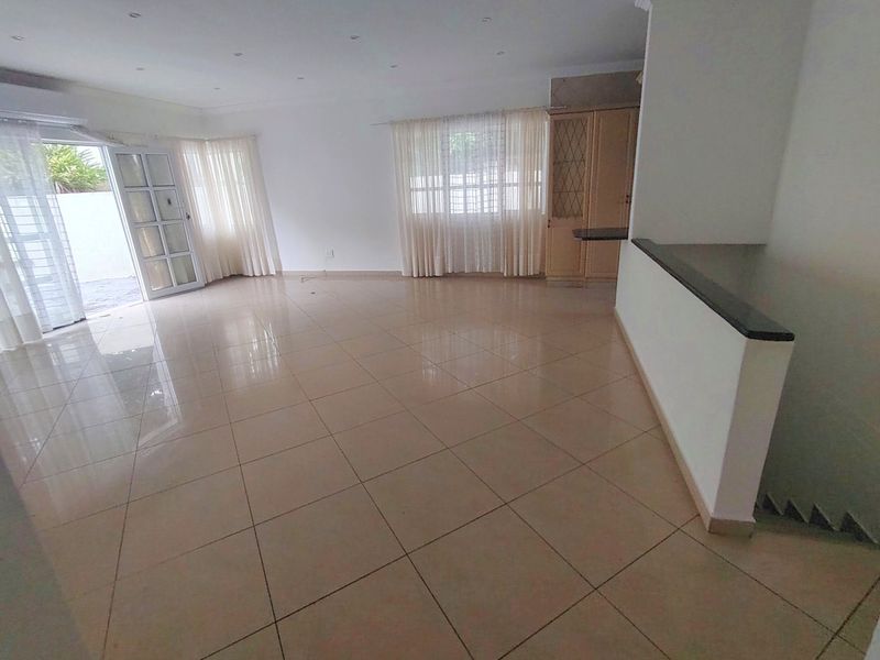 Complex living at it's best.  - Photo 9