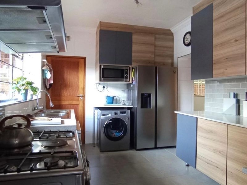 3 bedroom house for sale in Westpark  - Photo 10