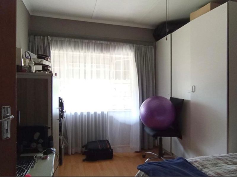 3 bedroom house for sale in Westpark  - Photo 9