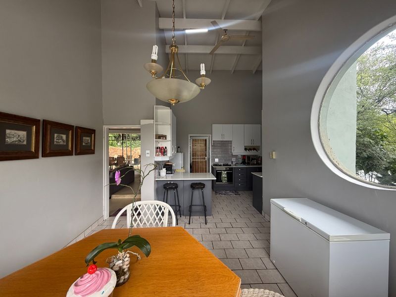 Exceptional Family Home Offering Space, Views & Versatility - Photo 10