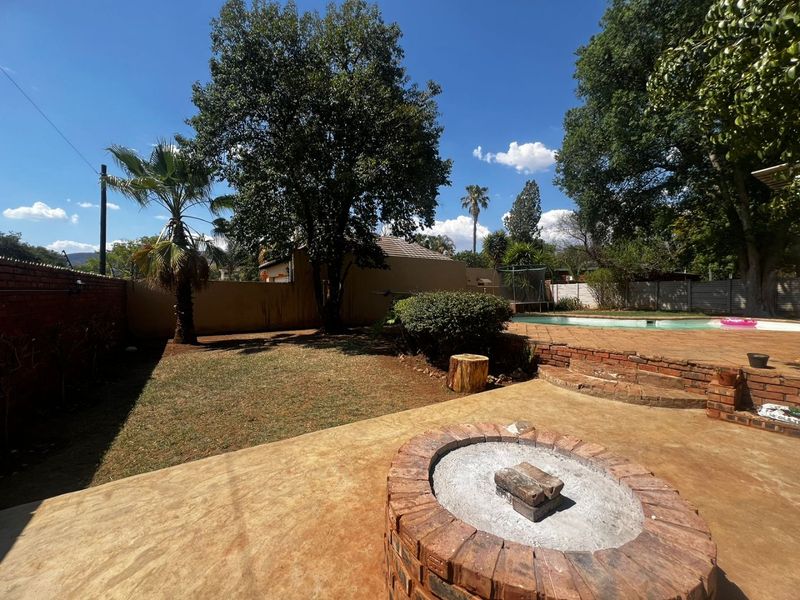 Spacious 3-Bedroom Family Home to Rent in Ifafi, Hartbeespoort - Photo 10