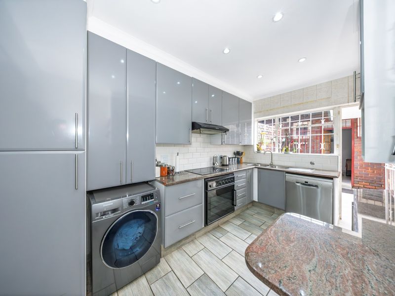 Modern & Spacious Duplex in the Heart of Eden Glen - Photo 5