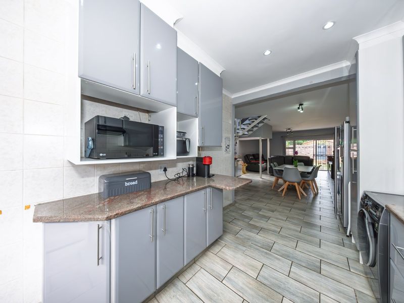 Modern & Spacious Duplex in the Heart of Eden Glen - Photo 10