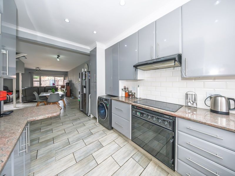 Modern & Spacious Duplex in the Heart of Eden Glen - Photo 8